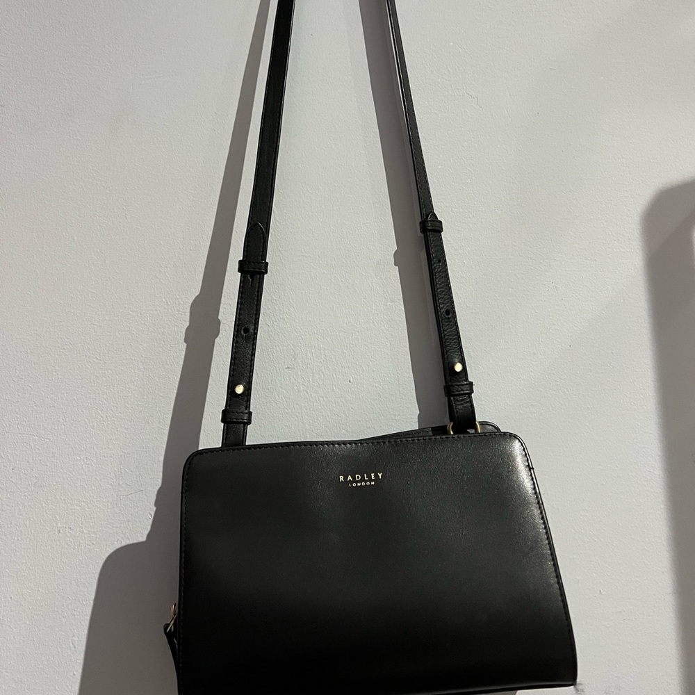 RADLEY LONDON Black Leather Crossbody Bag